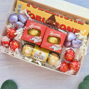 Hearts and Chocolate Hamper - Three Bears Emporium