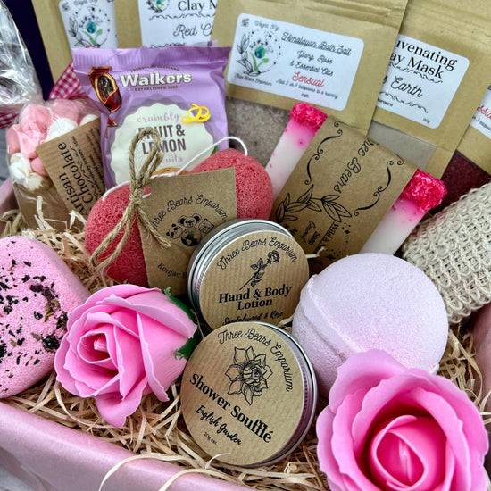 Deluxe pamper gift set for her - Three Bears Emporium