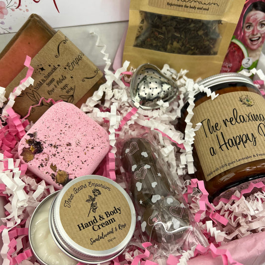 Luxury Retirement Hamper - Three Bears Emporium