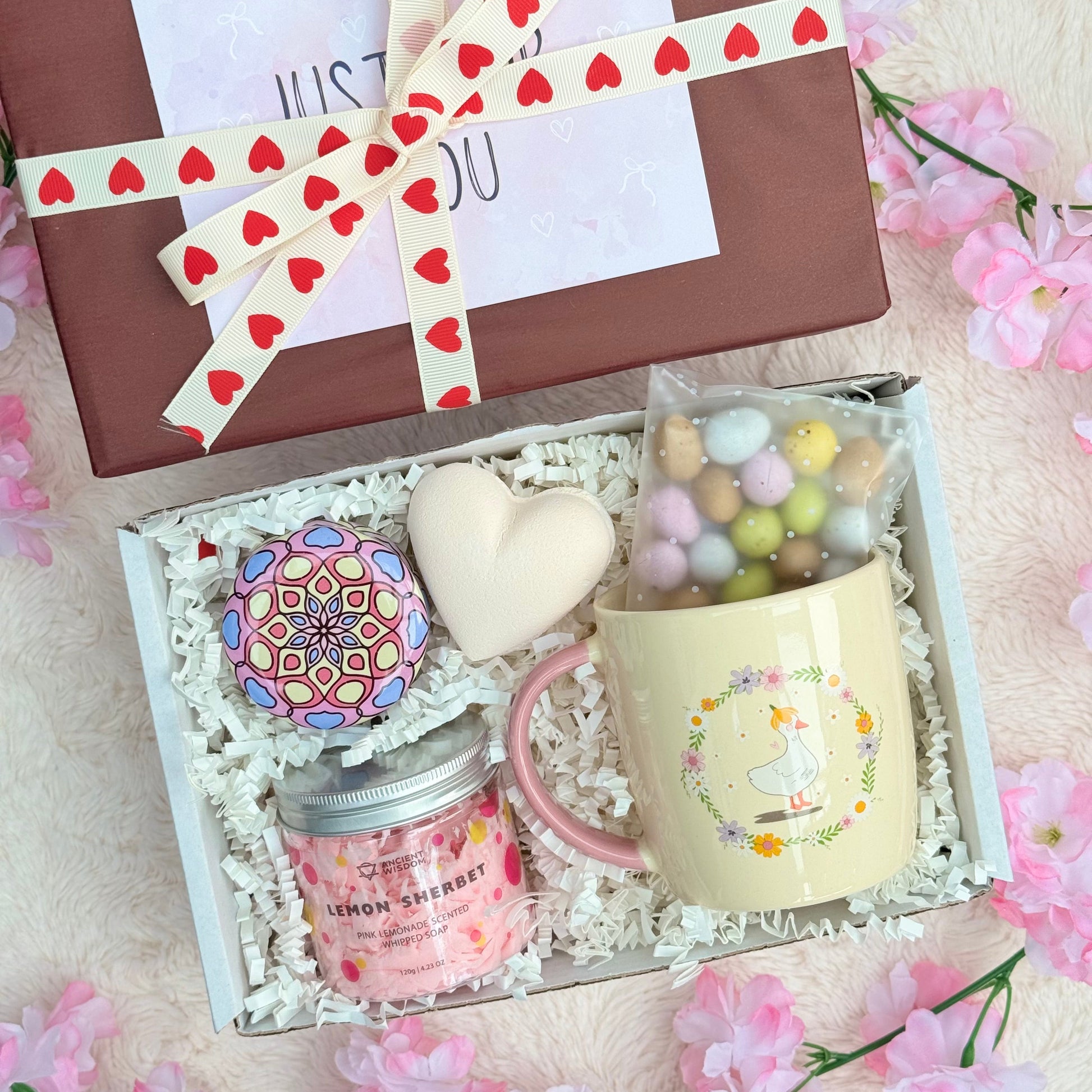 Blossom & Brew Hamper - Three Bears Emporium
