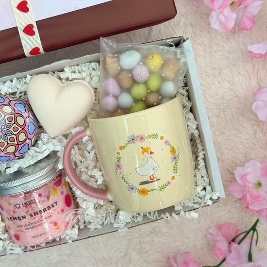 Blossom & Brew Hamper - Three Bears Emporium