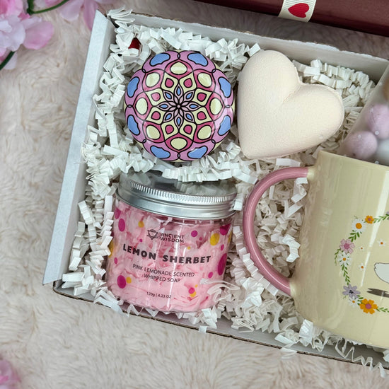 Blossom & Brew Hamper - Three Bears Emporium