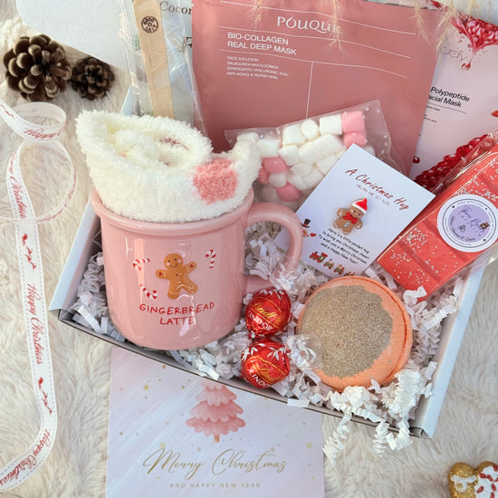 Cosy Gingerbread Christmas Set - Three Bears Emporium