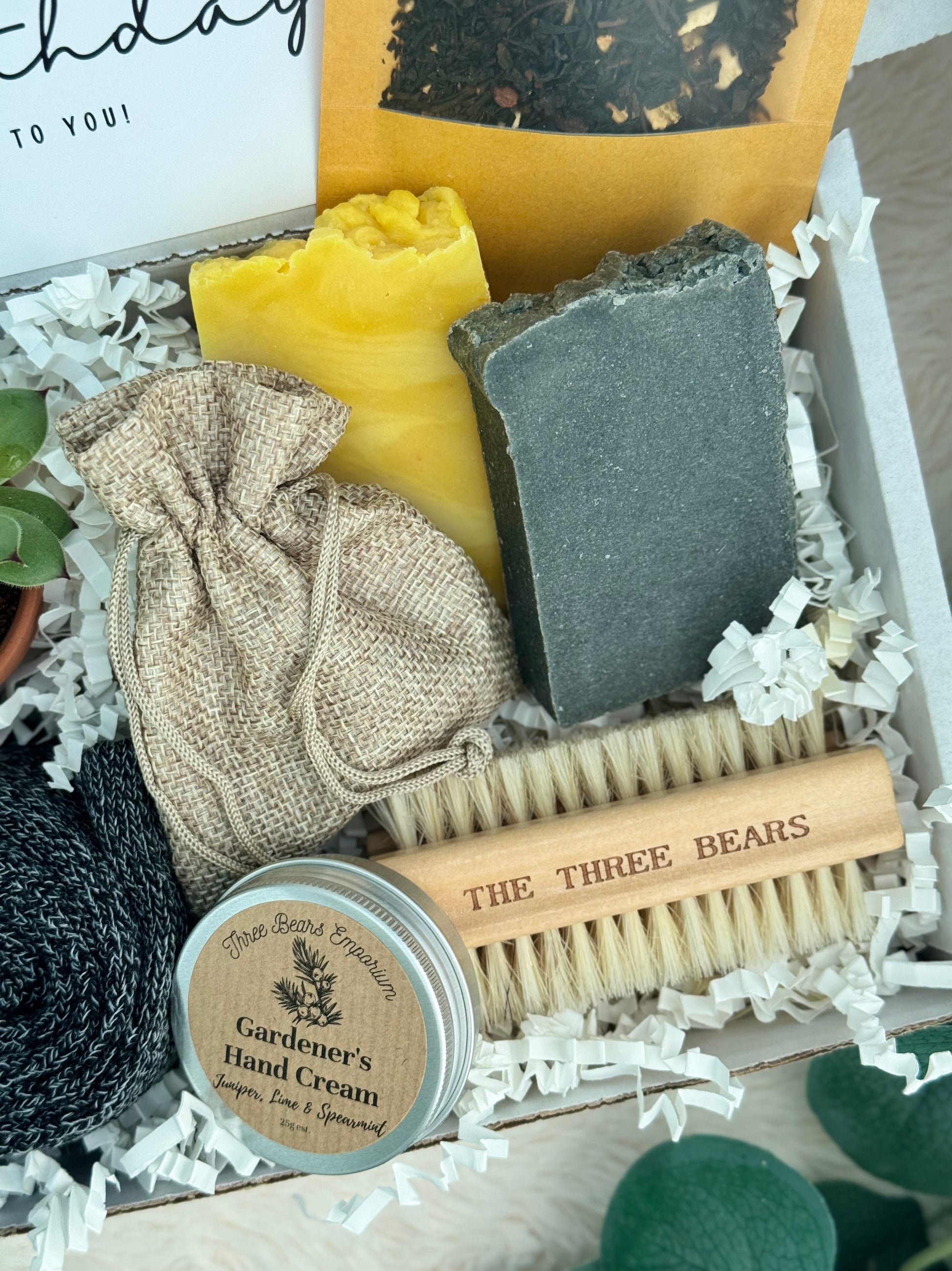 Down to Earth | Men's Gardening Hamper - Three Bears Emporium